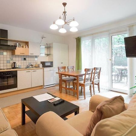 Relaxing Terrace Apartment In Lively Area Вена Экстерьер фото